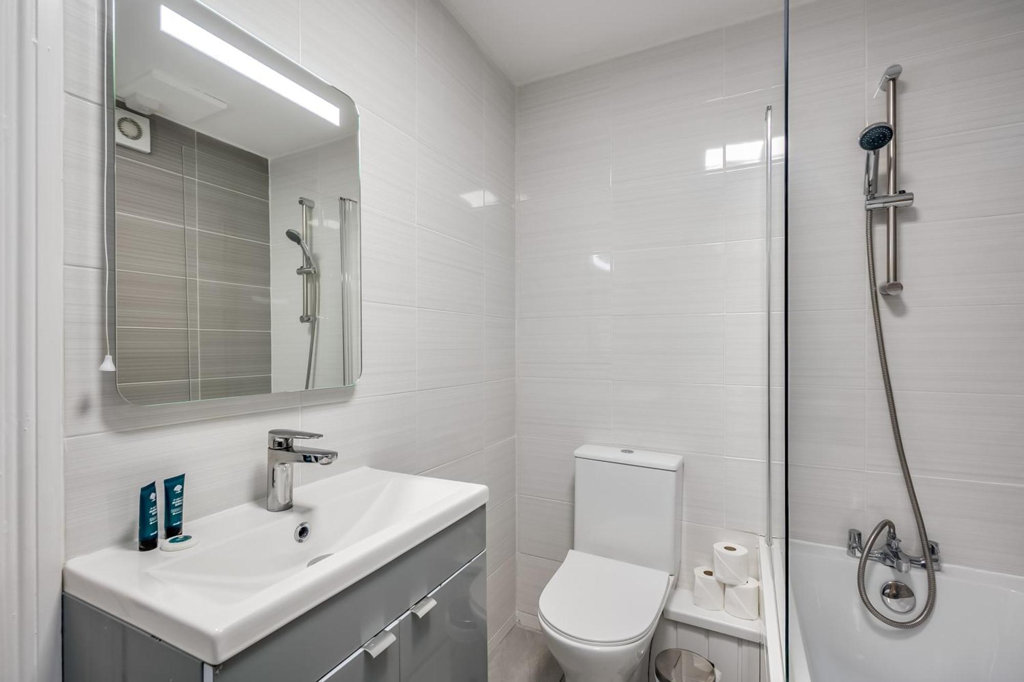 Central Belfast Apartments Queen'S Hideaway Luaran gambar